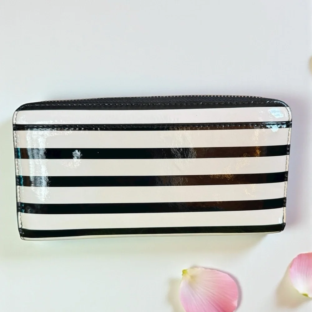 Kate Spade Wellesley Alessa Patent Leather Wallet. Excellent Condition. - Picture 2 of 15
